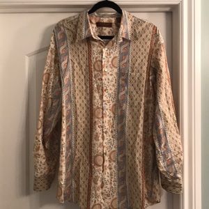 Tori Richard dress shirt. Excellent condition !
